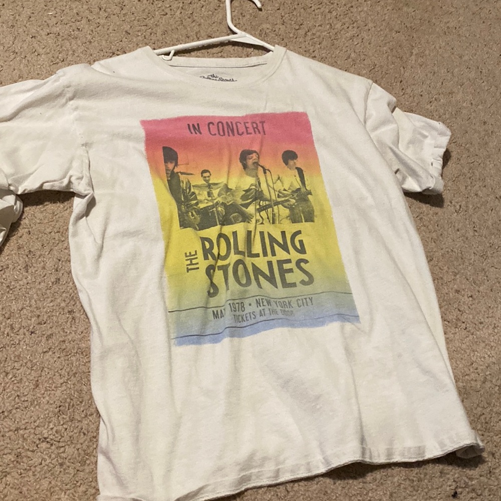 american eagle rolling stones t-shirt size M